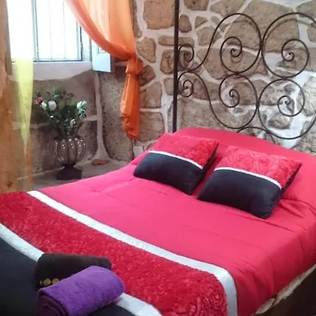 ホームステイ Al Pinheiro 66